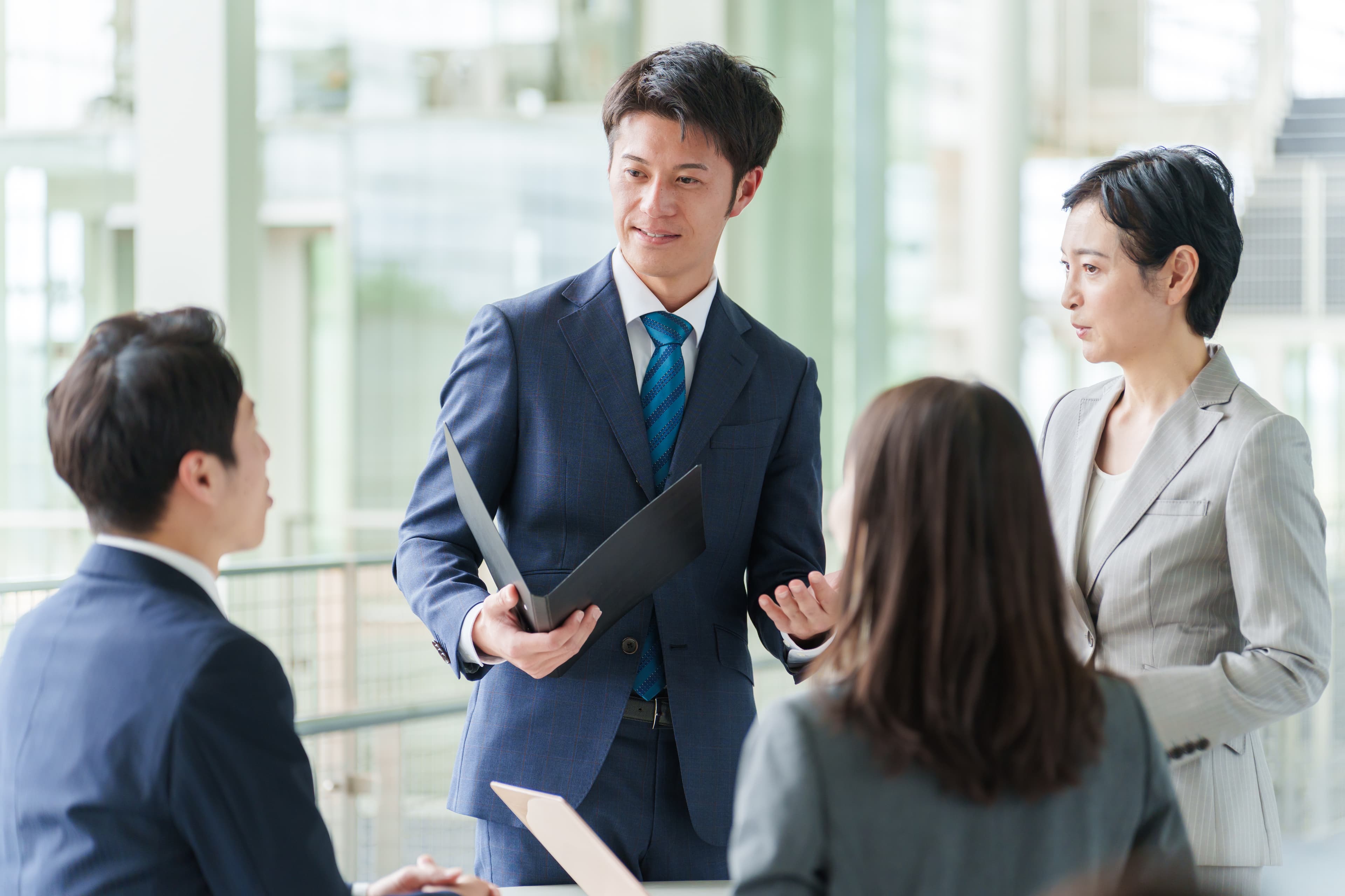 評議員会議の様子